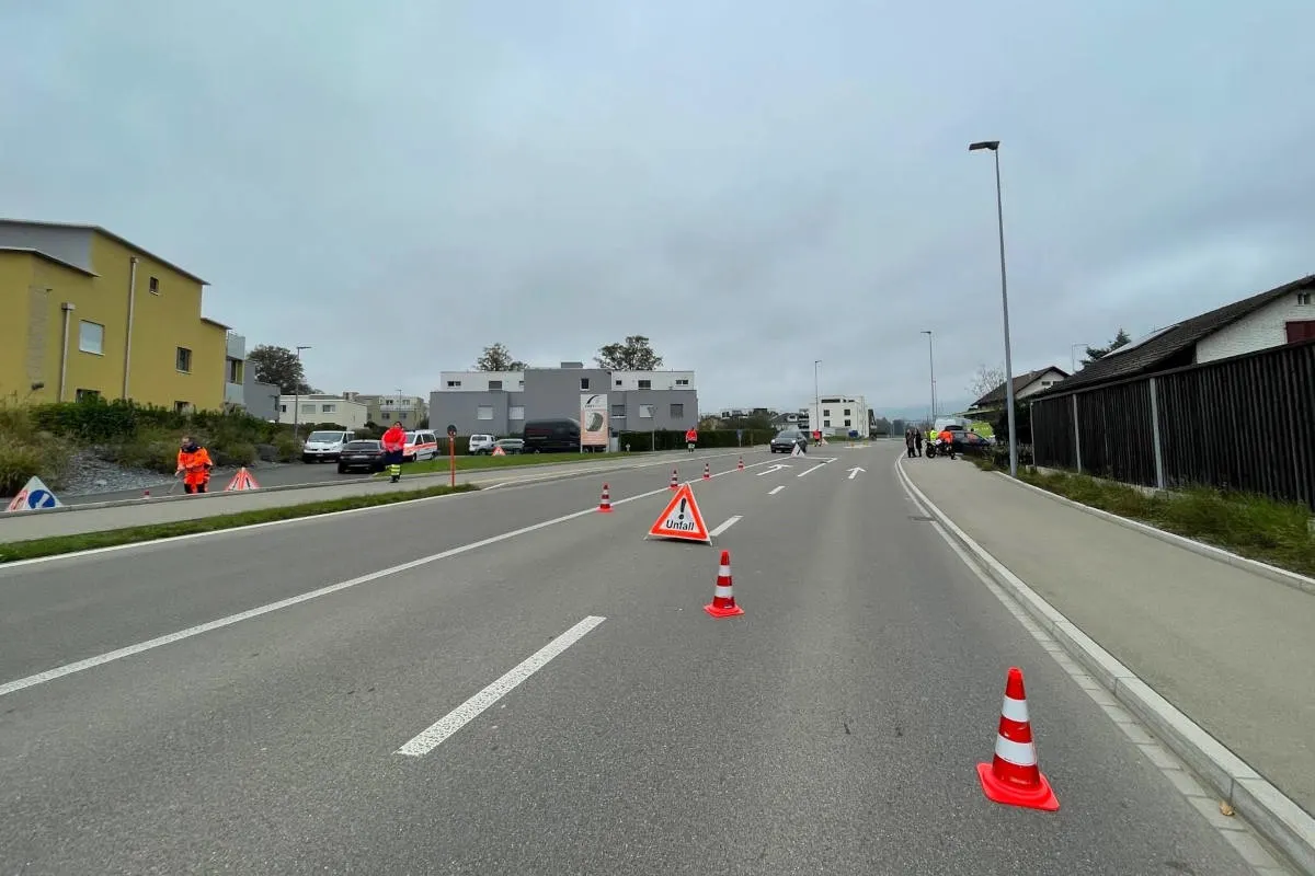 Weiach ZH – Motorradfahrer bei Selbstunfall schwer verletzt