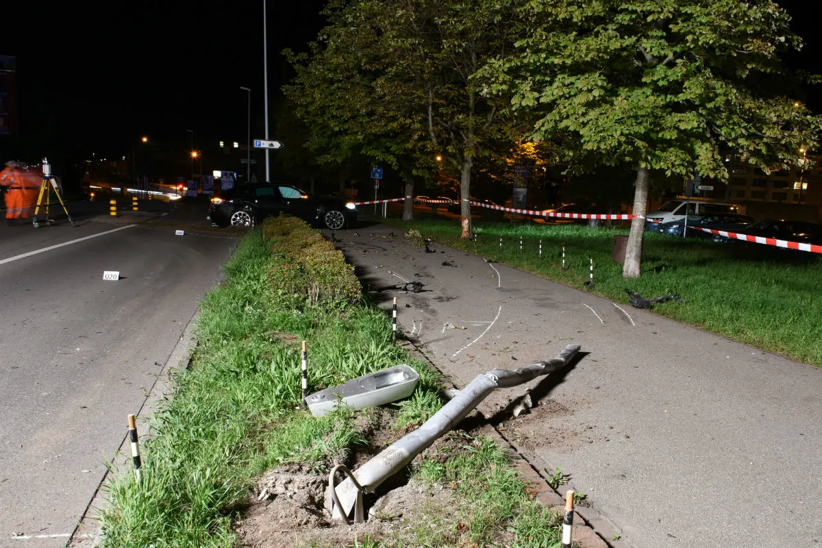 Dietikon ZH - Grosser Sachschaden bei Verkehrsunfall - Zeugenaufruf