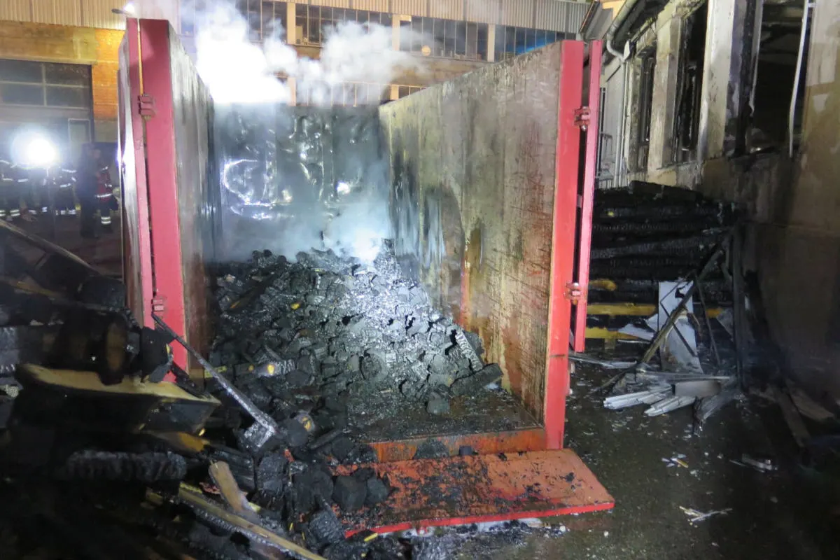 Münchenstein BL - Holzcontainer angezündet