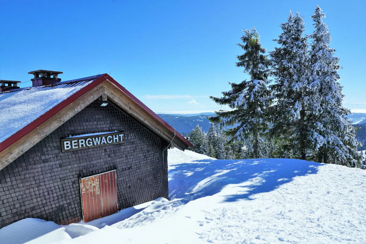 Haus im Ennstal – Medizinischer Notfall beim Skifahren