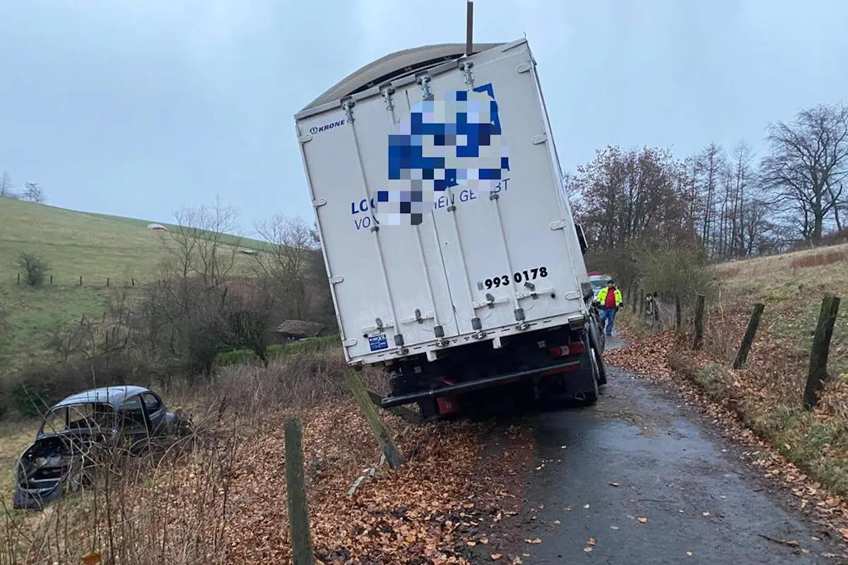 Hattingen – Lkw drohte zu kippen