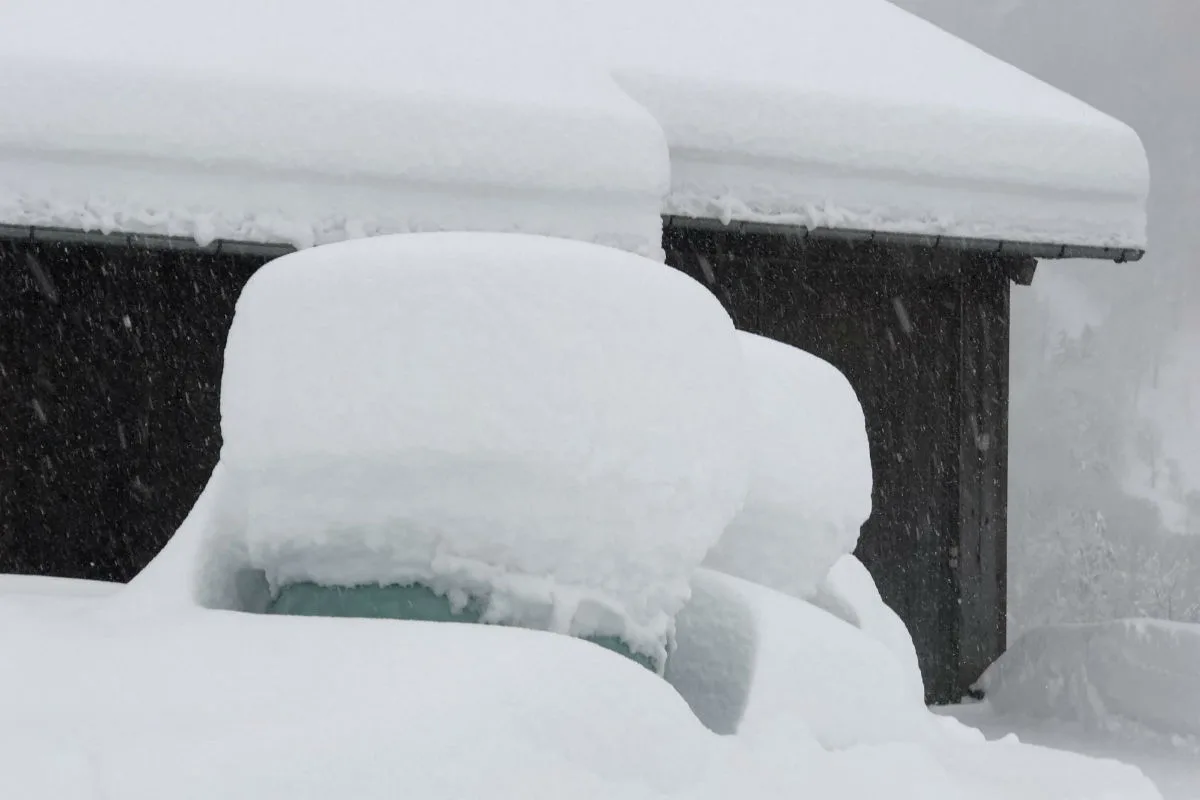 Schweiz - Enorme Schneemassen und grosse Lawinengefahr