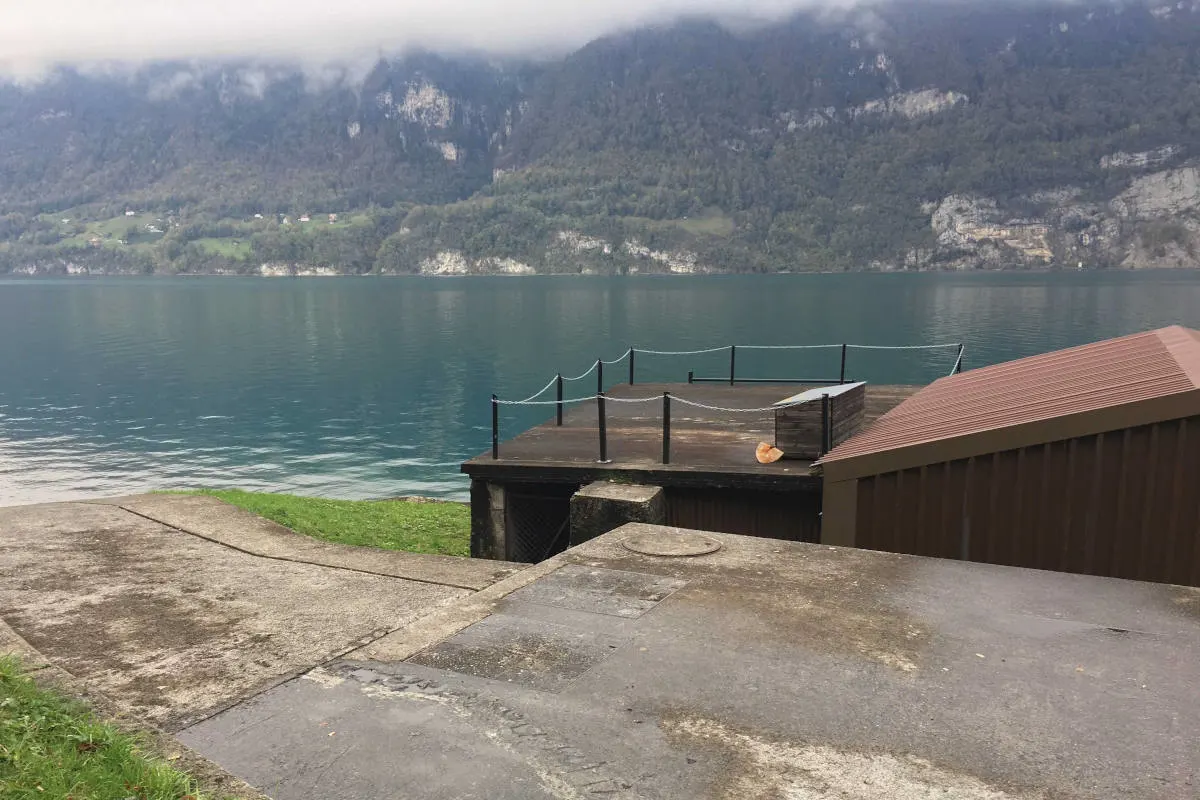 Mühlehorn GL - 74-jähriger Mann verletzt aufgefunden