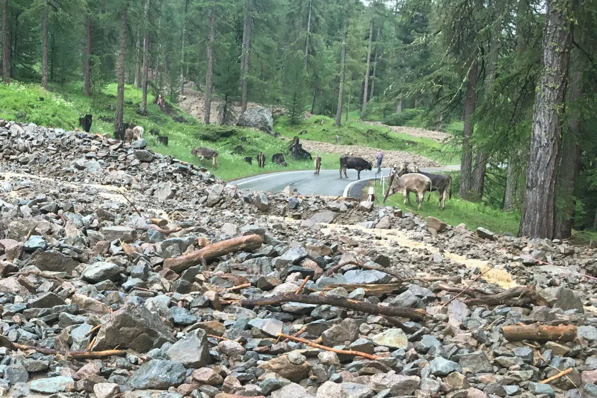 Pontresina GR - Murgänge verschütten Berninastrasse