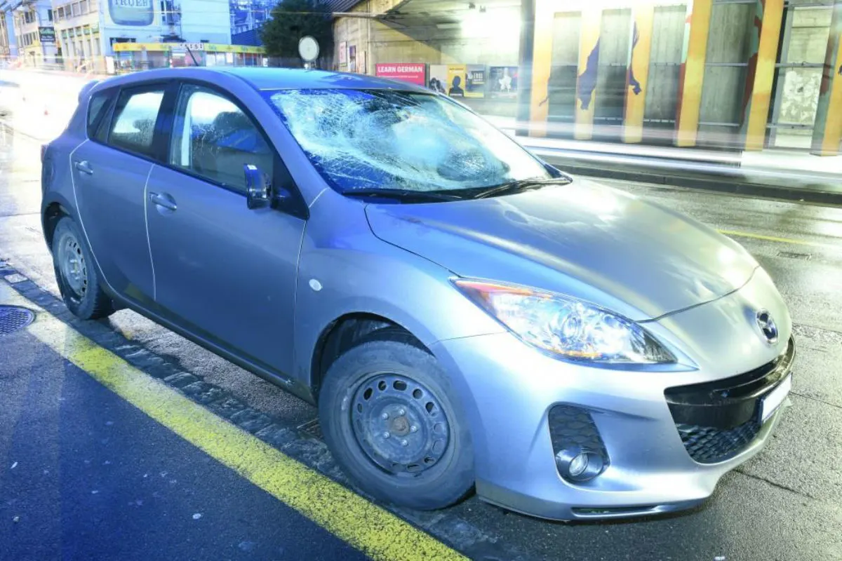 Emmenbrücke / Luzern LU - Bei zwei Kollisionen wurden zwei Fussgänger verletzt