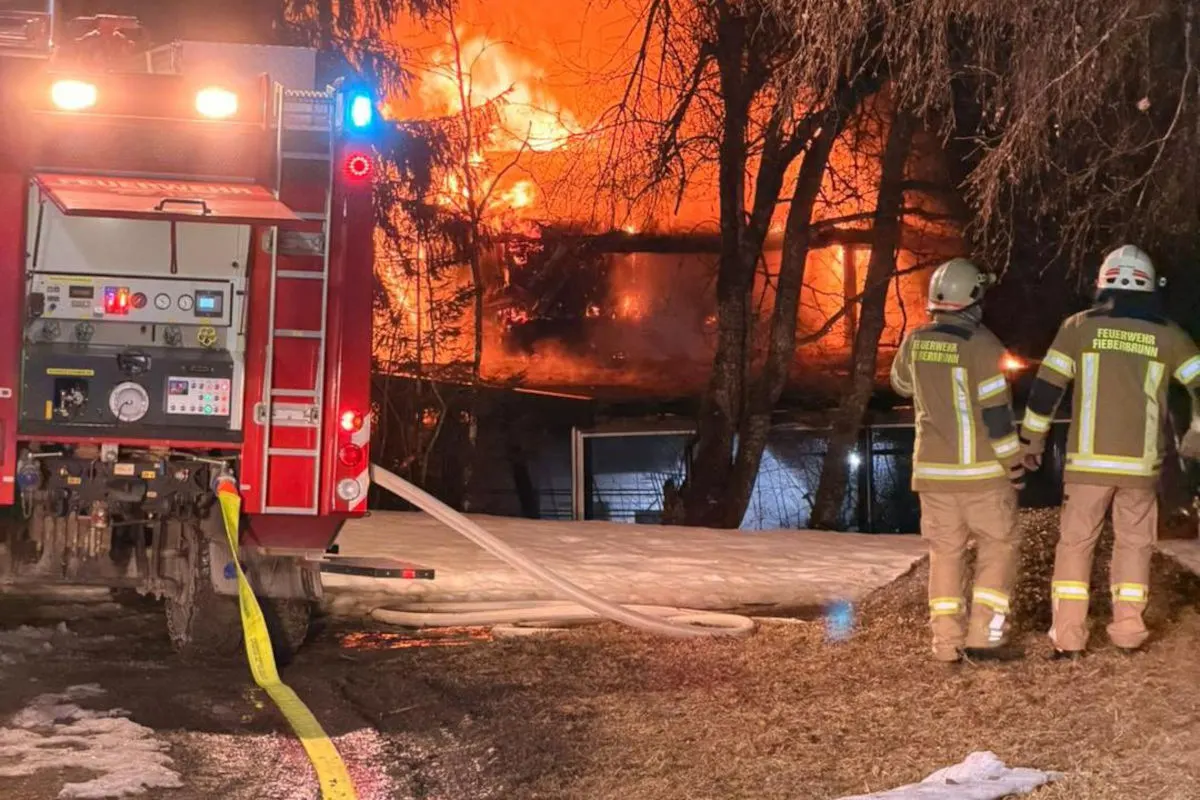 Fieberbrunn – Ehemalige Liftstation in Brand geraten