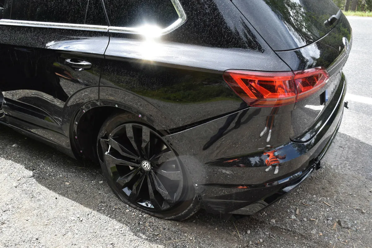 Marmorera GR - Streifkollision führt zu weiterem Crash