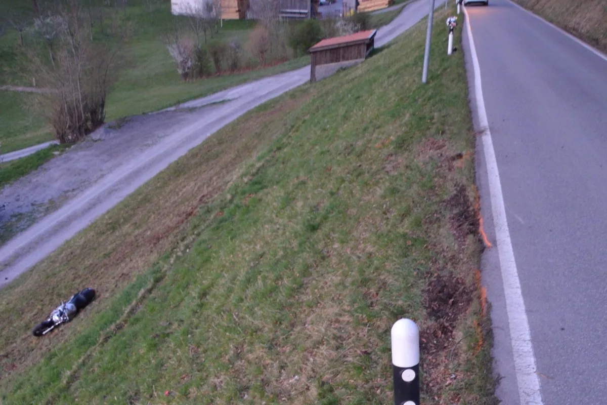 Walzenhausen AR - Mann verletzt sich bei Selbstunfall