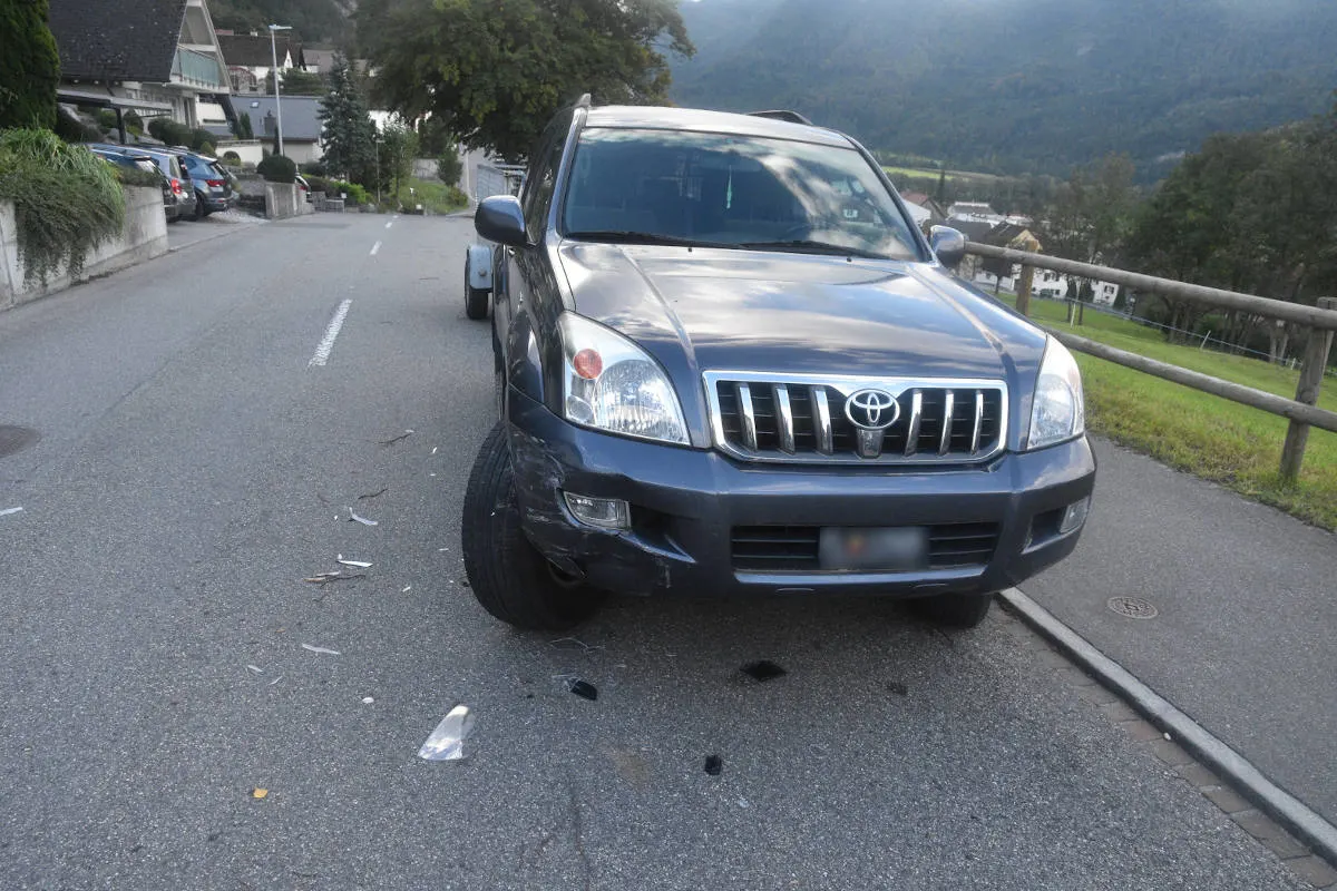 Unfall in Balzers – Parkiertes Auto angefahren