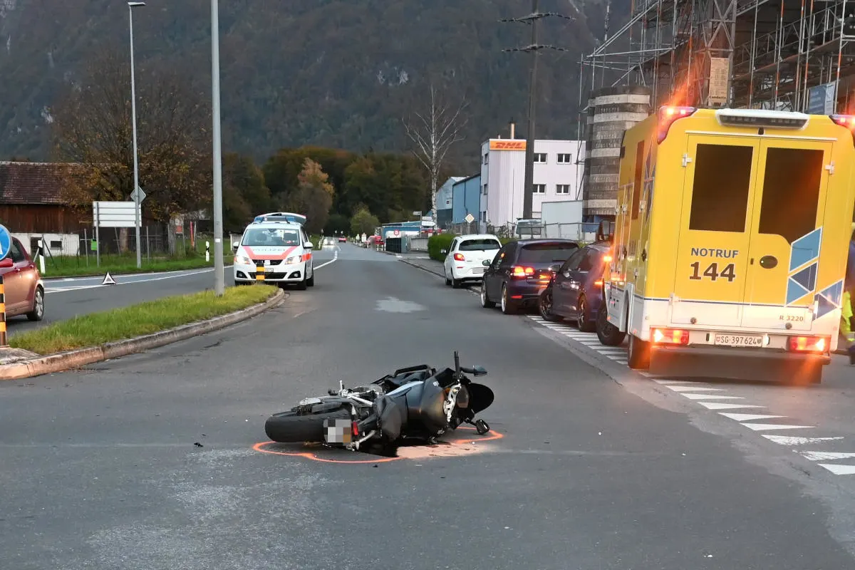 Sennwald SG – Unfall zwischen Motorrad und Auto