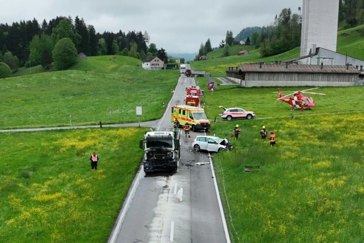 Unfall in Stein AR – Frontal mit einem Lkw kollidiert