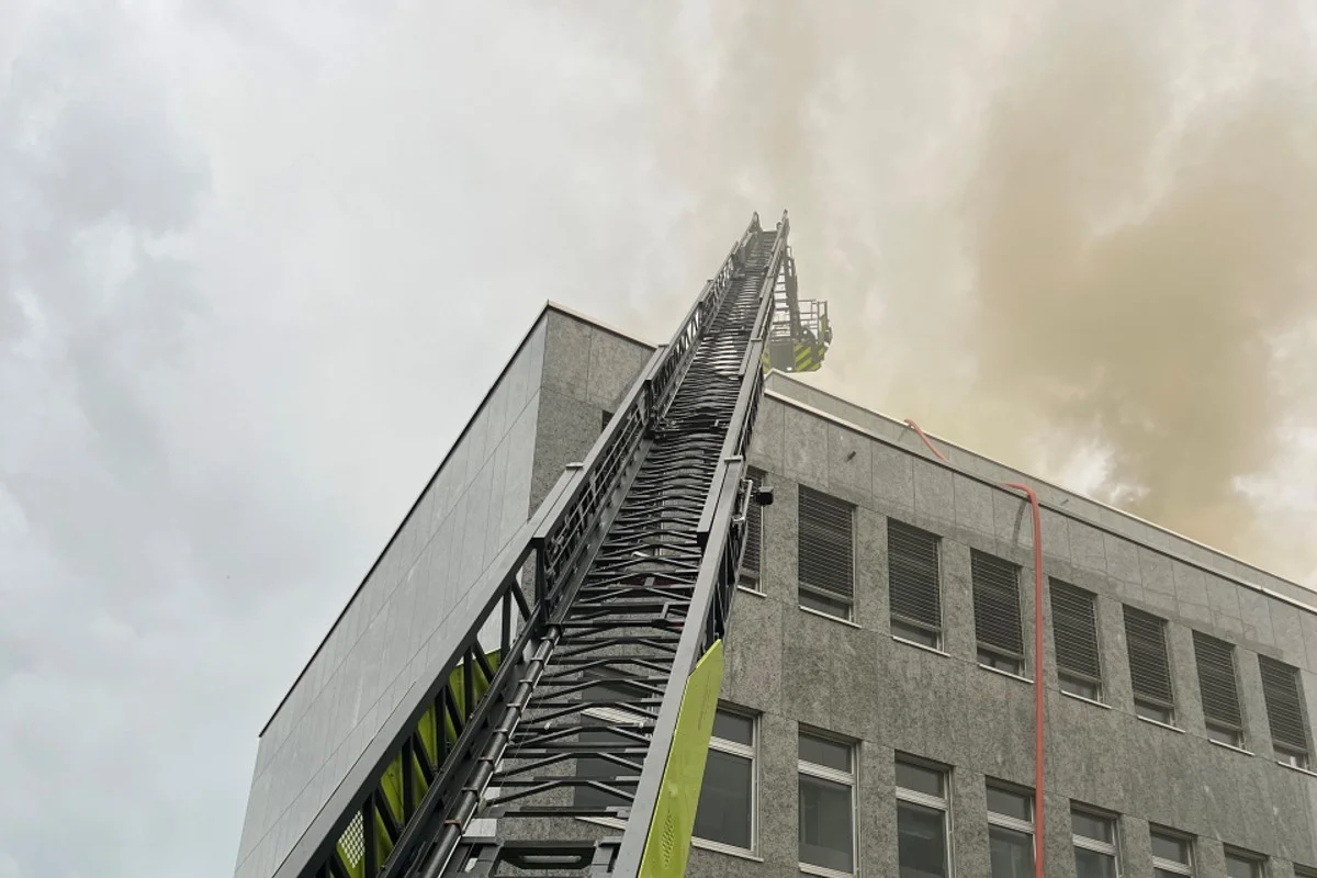 Opfikon ZH - Brand verursacht grossen Sachschaden im Glattpark
