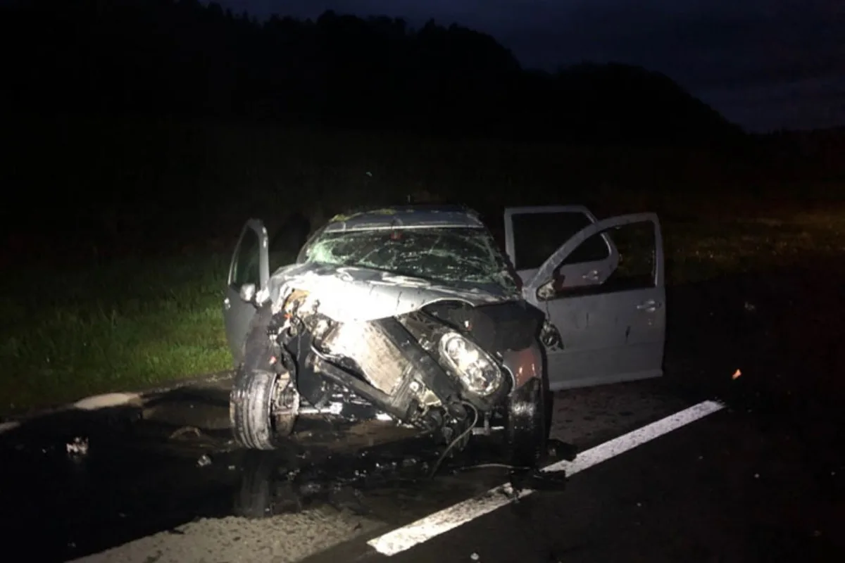 Heftiger Crash in Daiwil LU - Überholmanöver geht schief - Auto fährt in Traktor