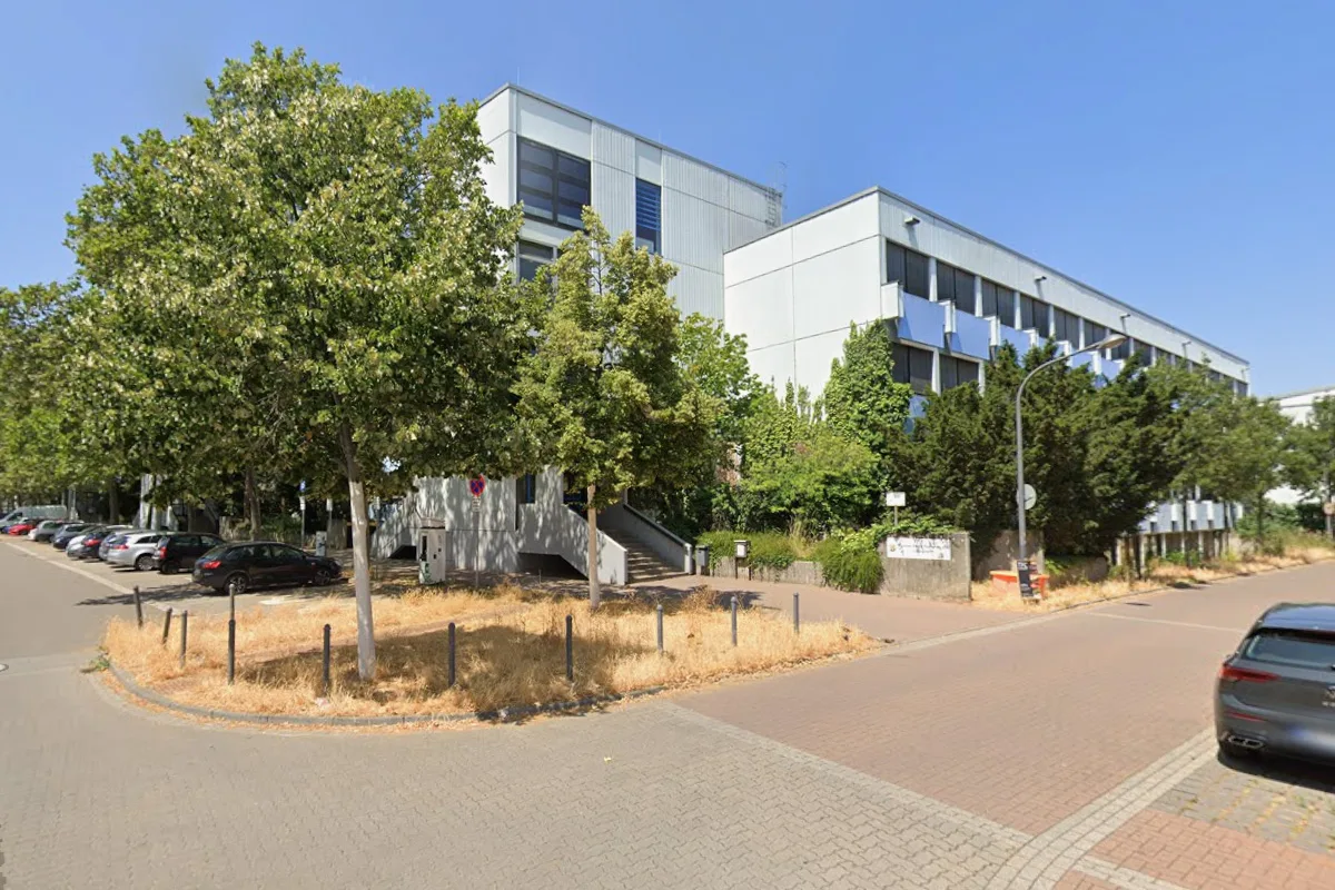 Ludwigshafen RP – Einsatz wegen Mann mit Messer auf Schulgelände