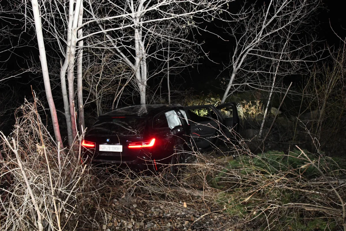 Unfall Haldenstein GR – Auto überschlägt sich und rollt Bord hinunter 