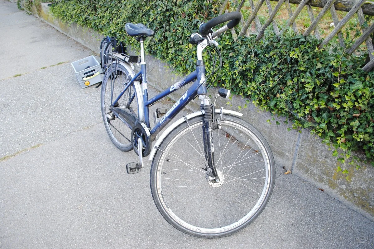 Stein am Rhein SH - 49-jährige Velofahrerin bei Sturz schwer verletzt