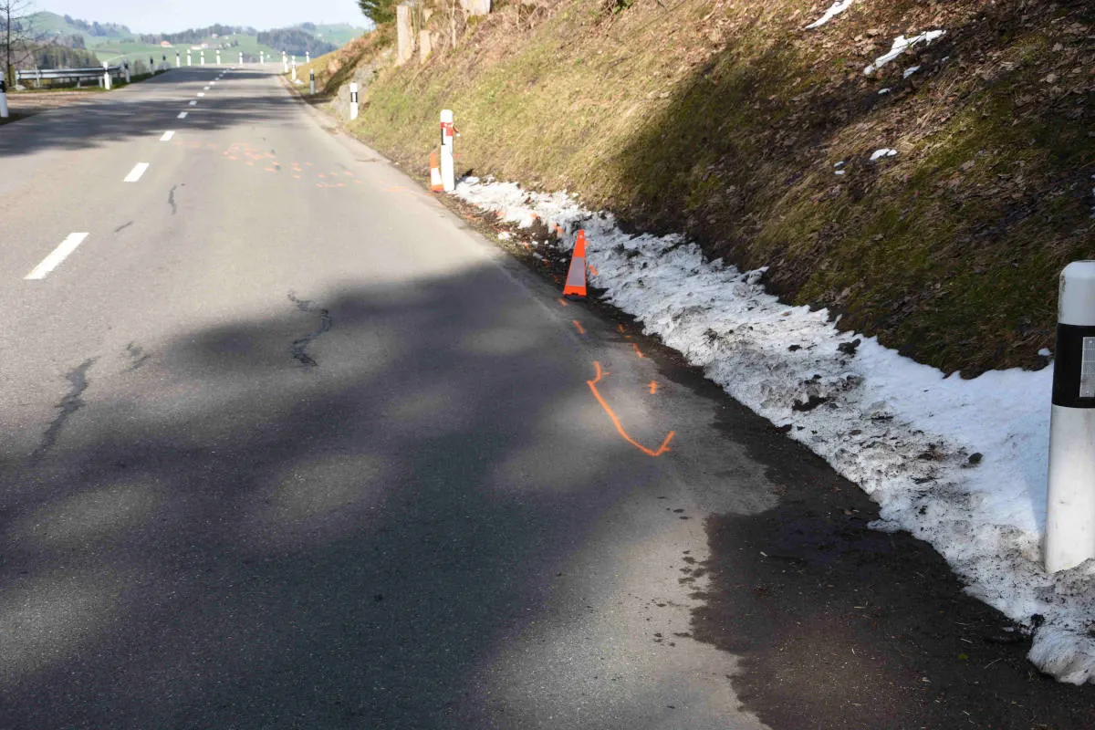 Hemberg SG – Mit Motorrad gestürzt