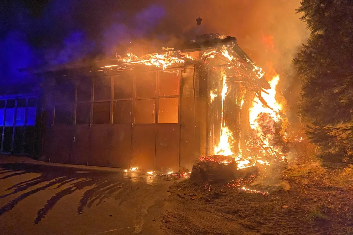  Brand in Rothenburg LU - Garage eines Wohnhauses komplett zerstört!