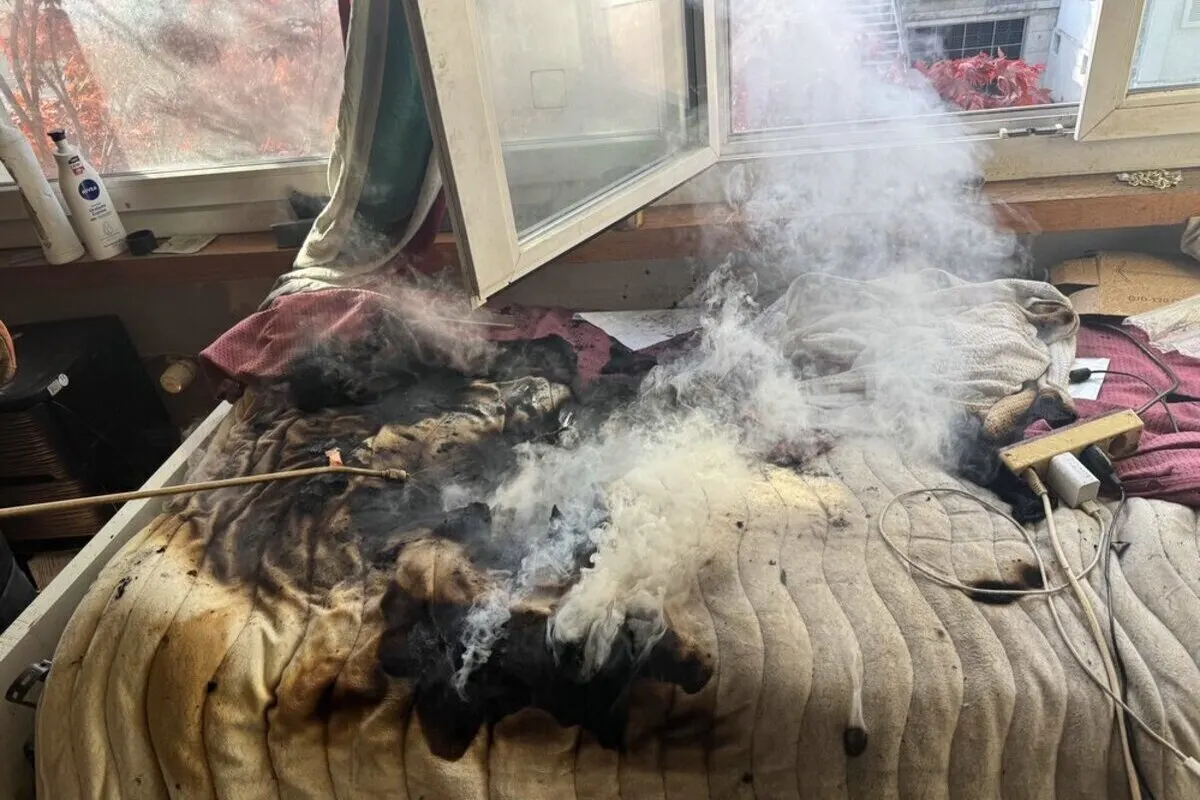 St.Gallen - Zigarette löst Brand aus - Verursacher beschimpft und bedroht Polizei