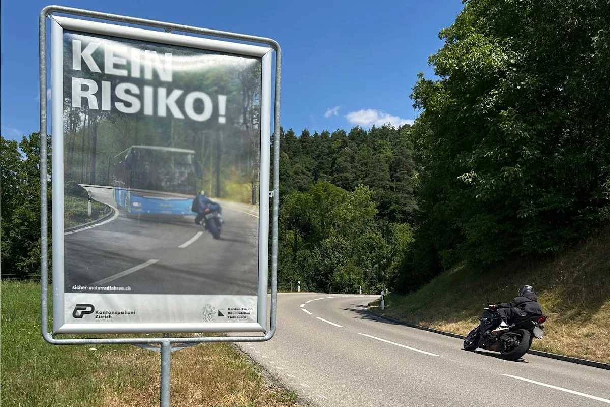 Freienstein ZH – Kontrolle auf beliebter Töffstrecke