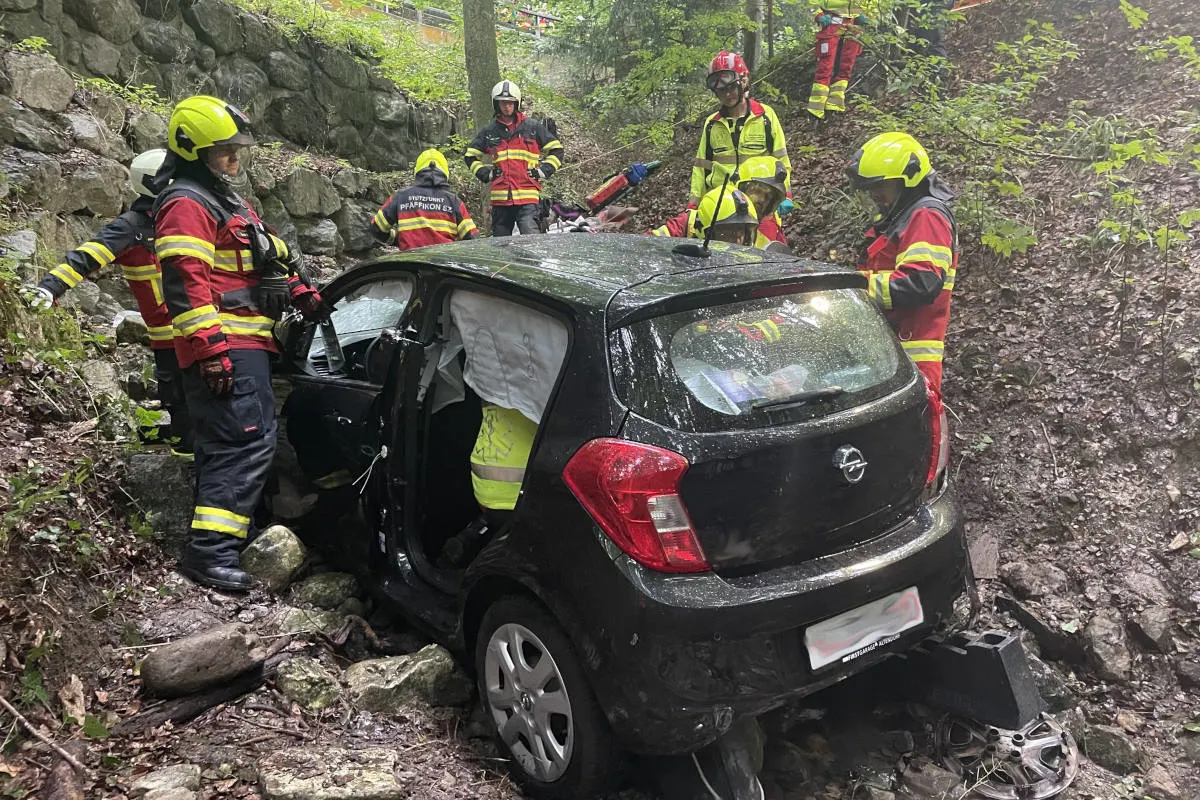 Pfäffikon SZ – Autofahrerin bei Kollision erheblich verletzt
