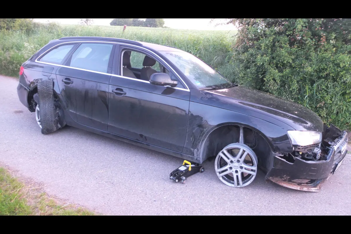 Trotz Reifenschaden nach Unfall weitergefahren