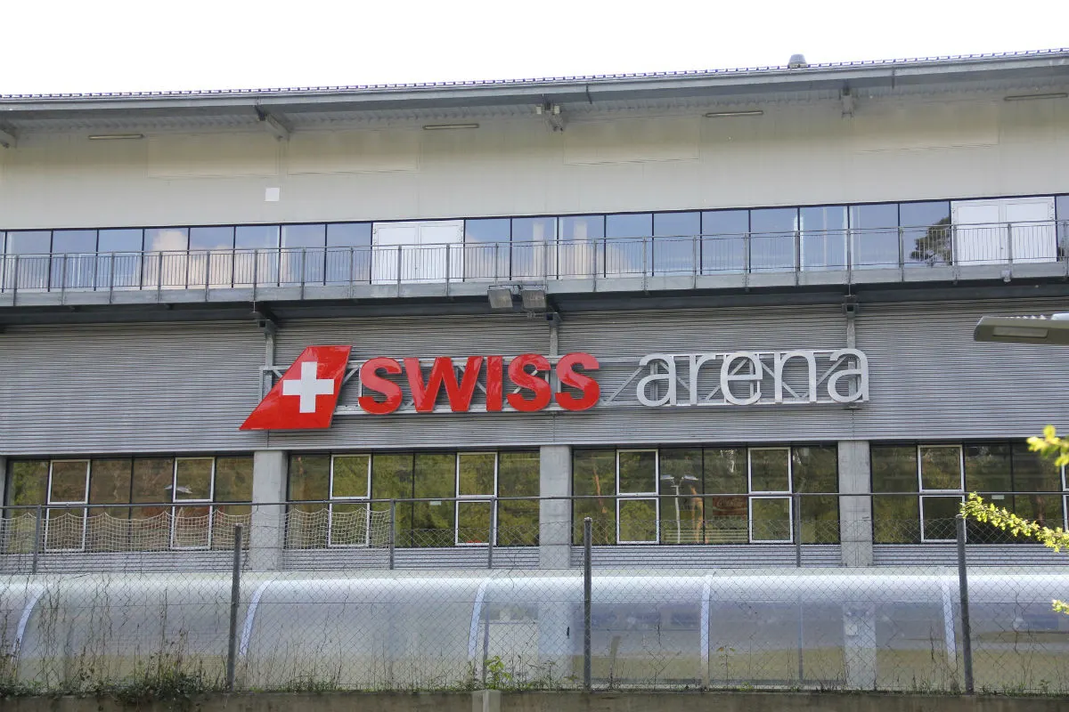 Kloten ZH – Vier Verletzte nach Unfall mit Gasgrill im Stadion 