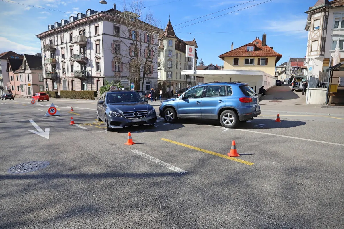 St.Gallen – Durch U-Turn Unfall verursacht