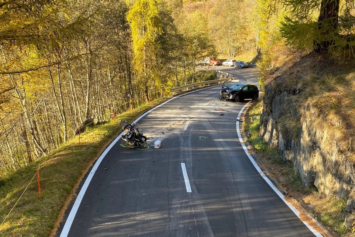 Ulrichen VS - Tödlicher Verkehrsunfall auf der Nufenenstrecke