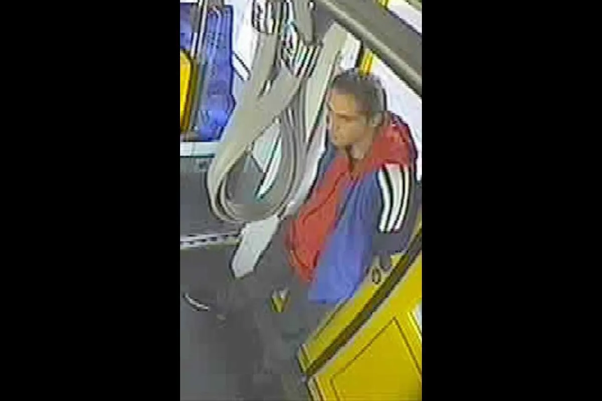 Essen – Frau in Straßenbahn getreten