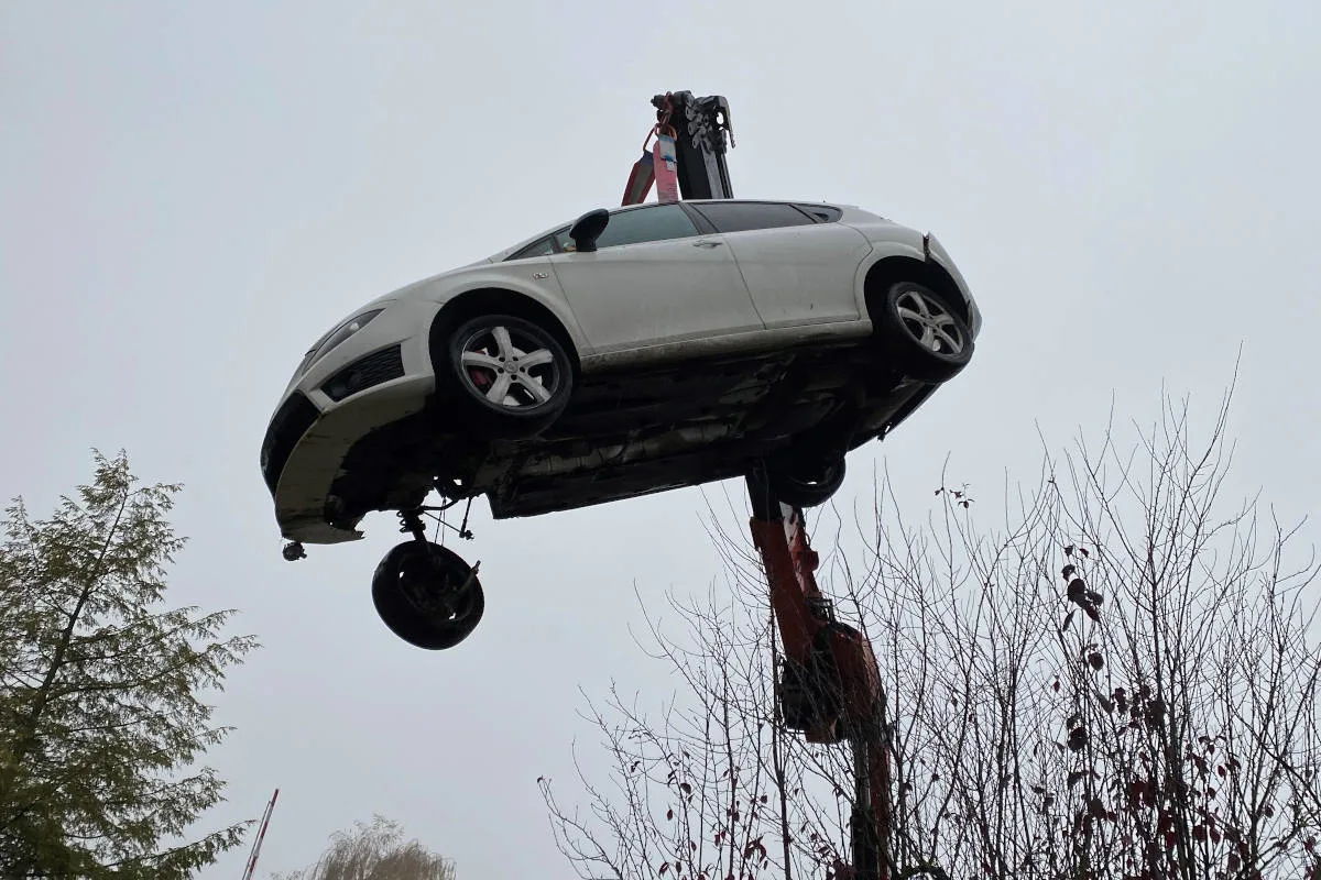 Stein am Rhein SH – Fahrzeug landet bei Selbstunfall im Garten