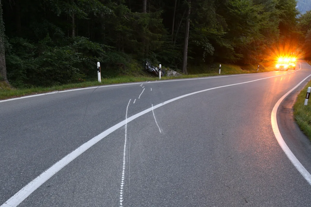 Maienfeld GR - 17-jähriger Motorradlernfahrer nach Unfall im Spital