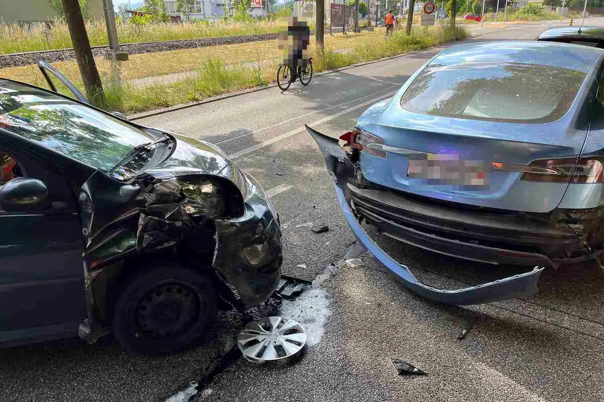 Unfall in Solothurn - Auffahrkollision mit drei Fahrzeugen 