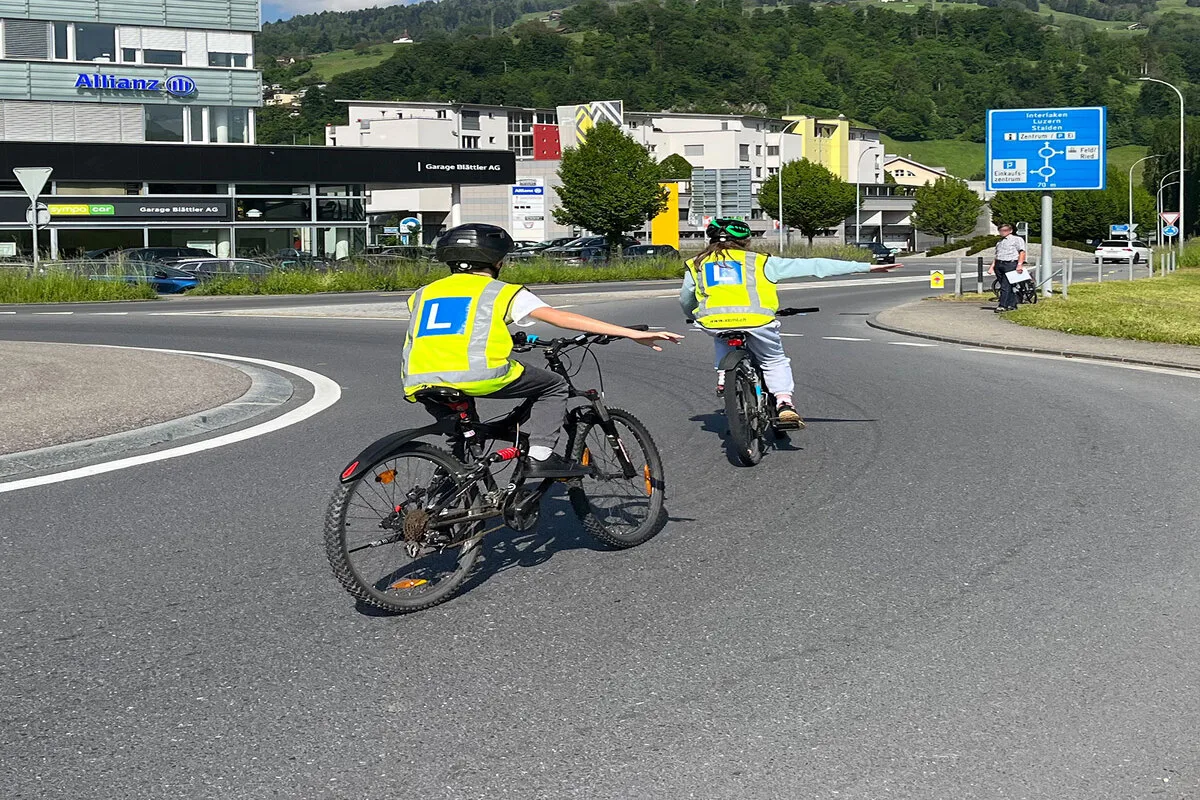 Erfolgreiche Fahrradprüfung in Sarnen OW