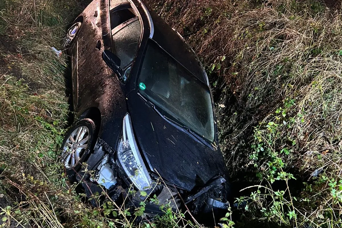 Stade NI – Autofahrer (41) alkoholisiert von Fahrbahn abgekommen