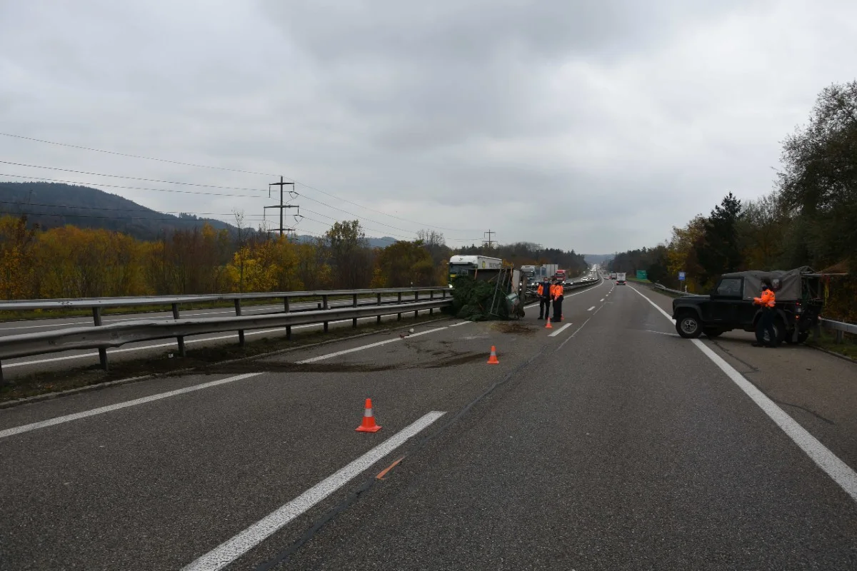 12'500 Franken Sachschaden bei Wil SG - Selbstunfall mit Anhänger - Autolenker blieb unverletzt
