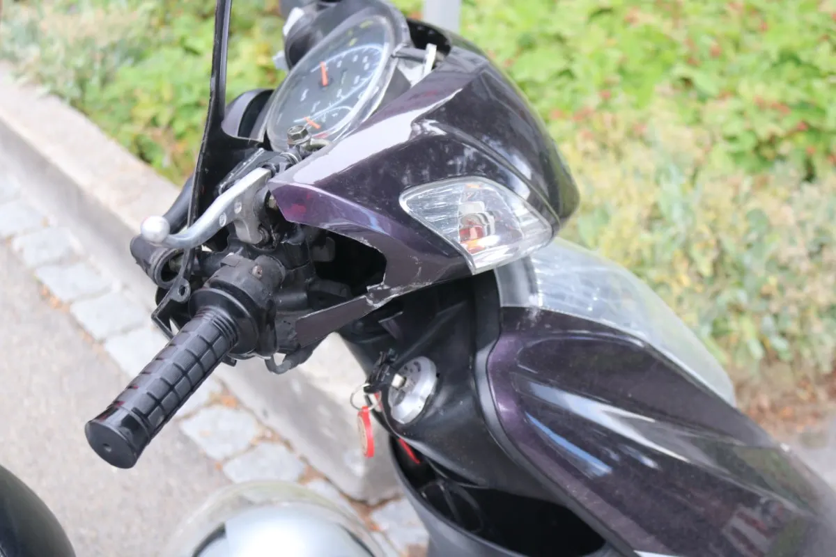 Appenzell/AI - Kollision zwischen Lieferwagen und Motorrad