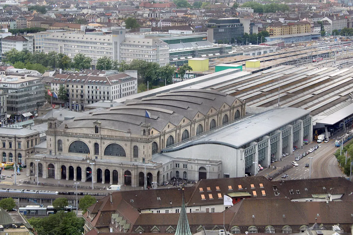 Zürich HB - Verdächtige Gegenstände beim HB Zürich lösen Grosseinsatz aus - Nachtrag