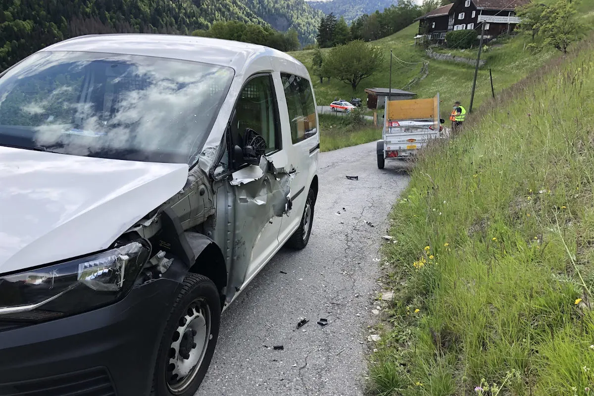 Schiers GR – Kollision bei Kreuzungsmanöver