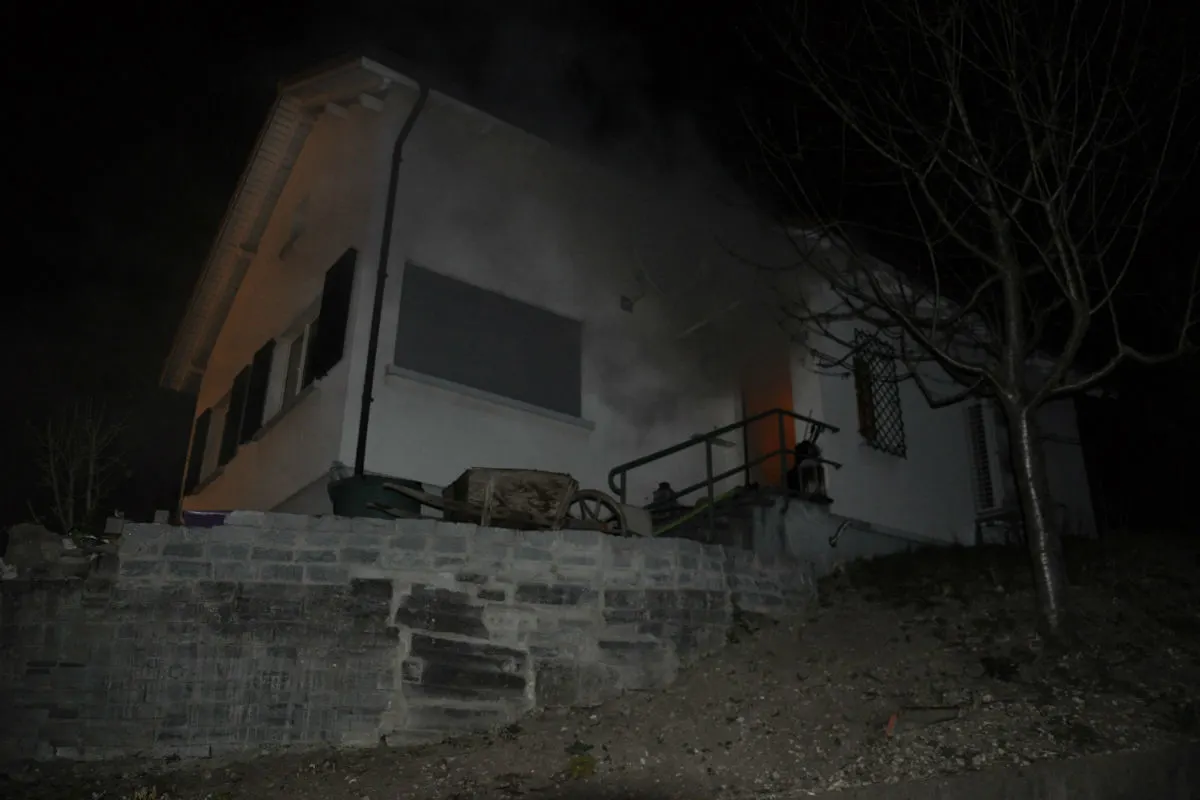 Kienberg SO - Feuerwehreinsatz wegen Brand in Einfamilienhaus