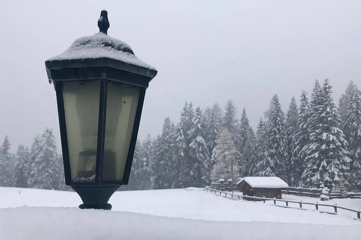 Samedan / Santa Maria GR - Tiefdruckgebiet sorgt für neuen Schneerekord
