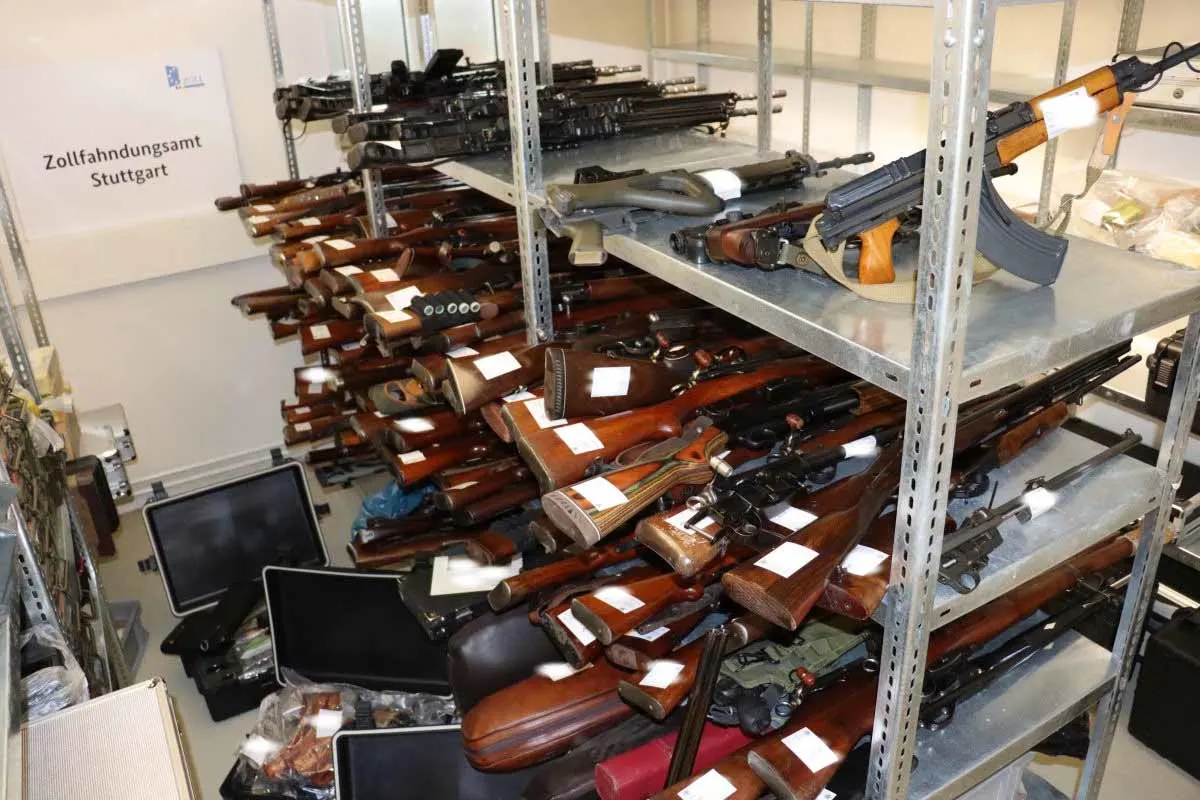 Ellwangen - Riesiges Waffenarsenal entdeckt!