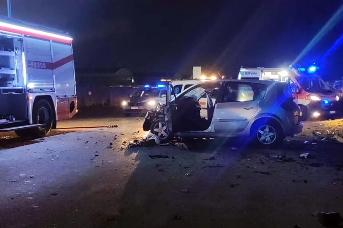Bei einem Horrorunfall in Bitonto (IT) sterben 4 junge Menschen und zwei weitere werden schwer verletzt