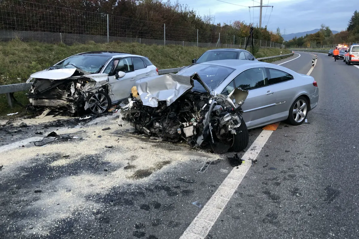 Unfall Rapperswil-Jona - Horrorcrash auf der A53!