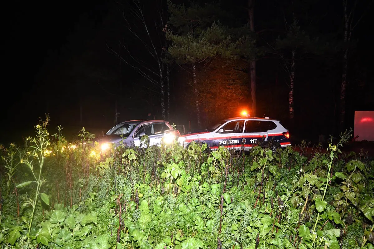Grabs SG - Patrouillenfahrzeug der Polizei in Unfall involviert 