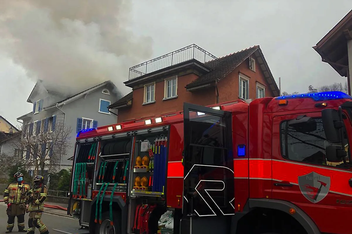 Vollalarm für die Feuerwehr in Rheineck SG - Brand in Mehrfamilienhaus
