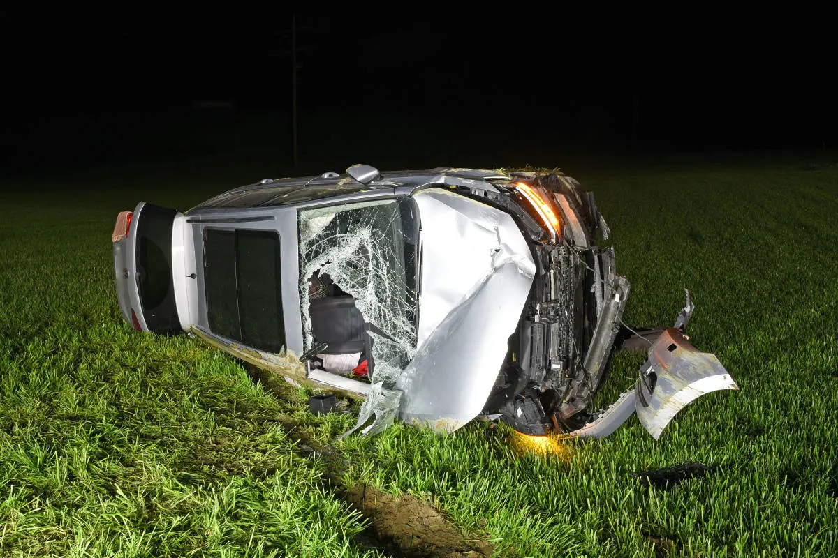 Kanton Luzern – Alkoholisierte Autofahrer verursachen Selbstunfälle am Wochenende – drei Personen verletzt