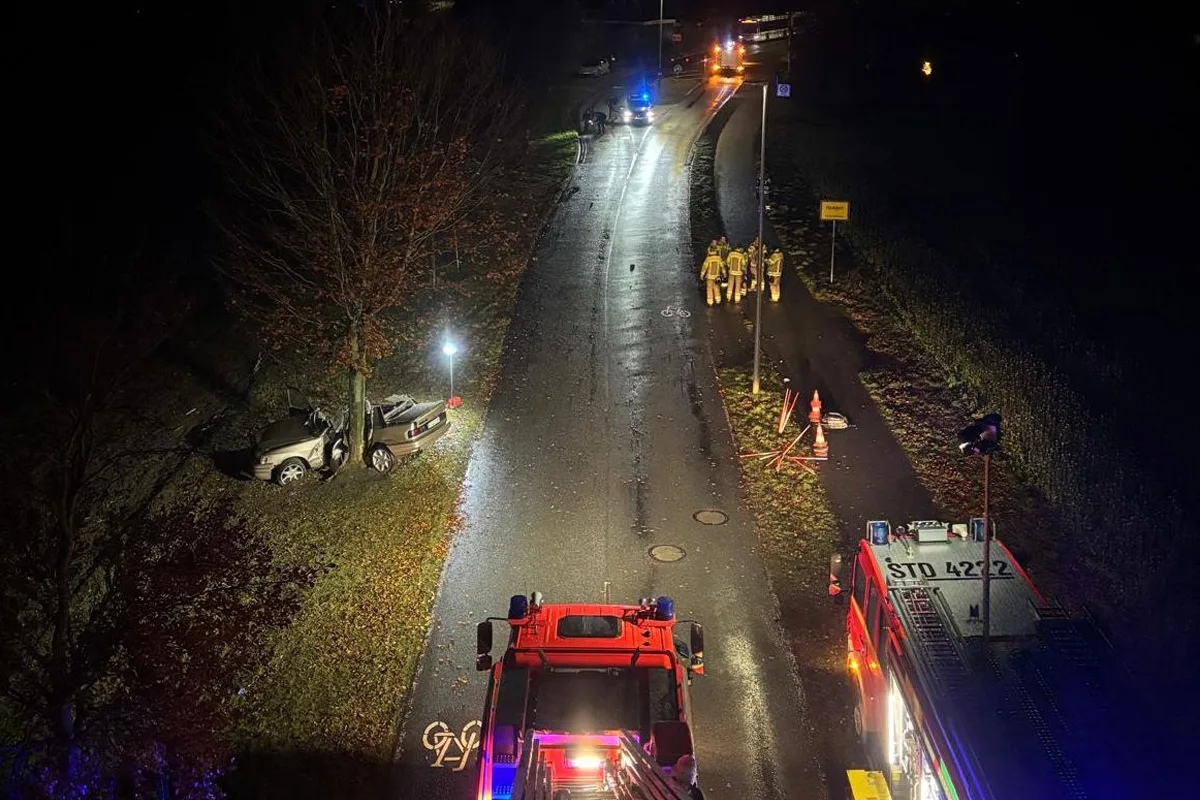 Stade NI – Zwei 21-Jährige bei Unfall lebensgefährlich verletzt
