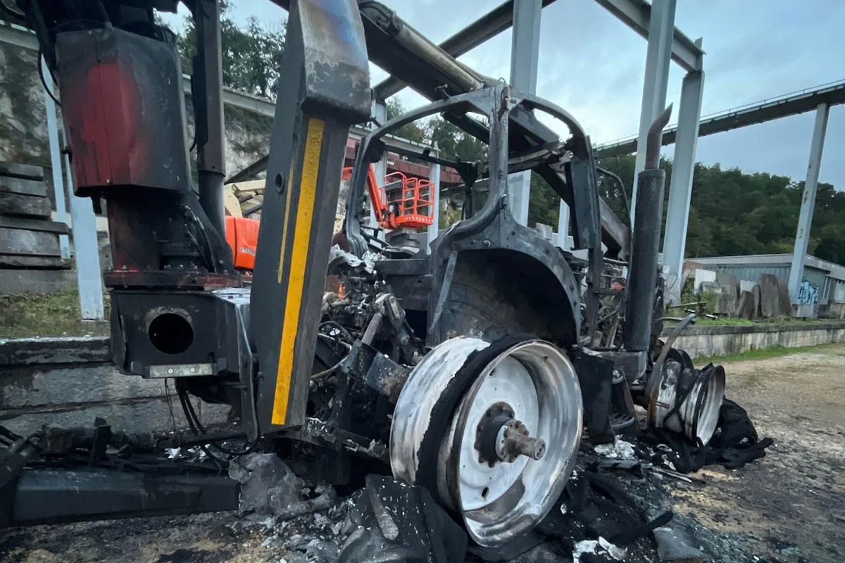 Laufen BL - Brand eines Traktors