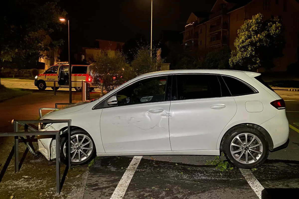 Risch-Rotkreuz ZG – Unfall unter Alkoholeinfluss und ohne gültigen Führerausweis